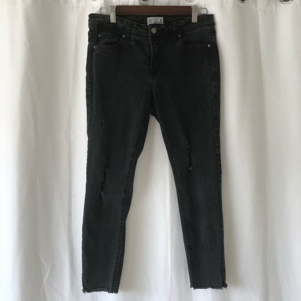 For the republic black jeans petite size 8p raw hem distressed